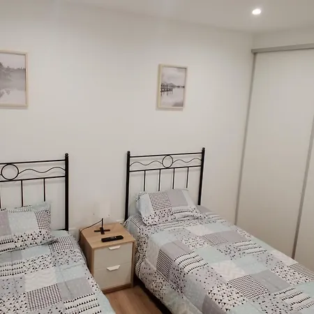 Апартаменти Apartamento Pumarin